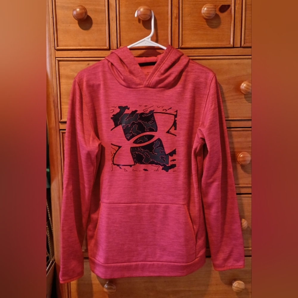 Boy's Under Armour Hoodie. Size YXL!